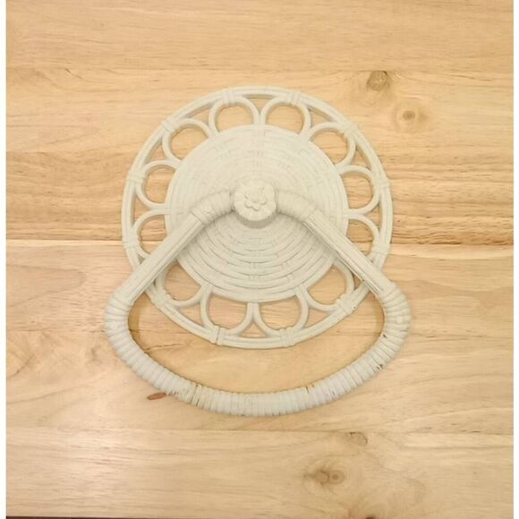 Vintage homeco interiors, wall hanging towel rack , plastic ,white faux wicker - Picture 2 of 7